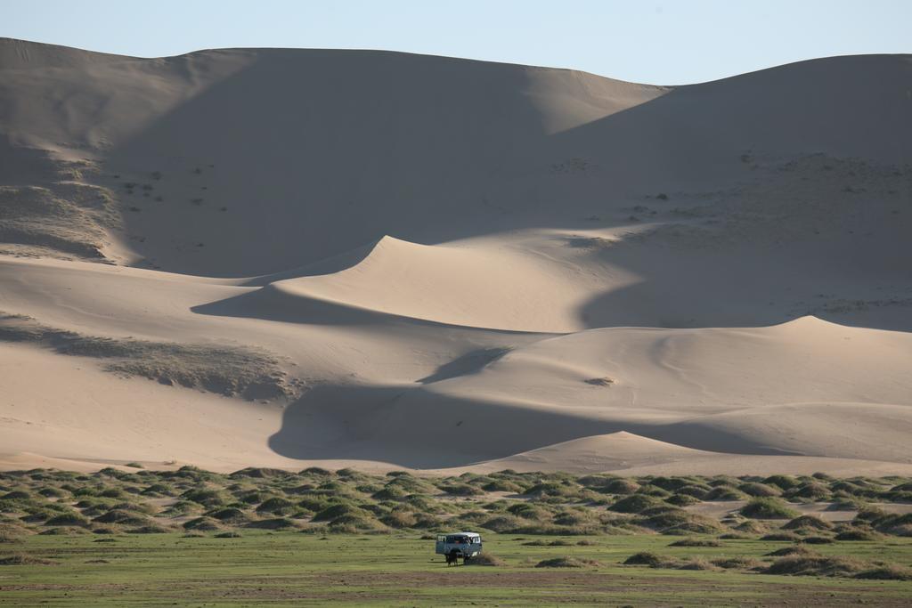 Golden Gobi Hostel & Tours Ulán Bator Exterior foto