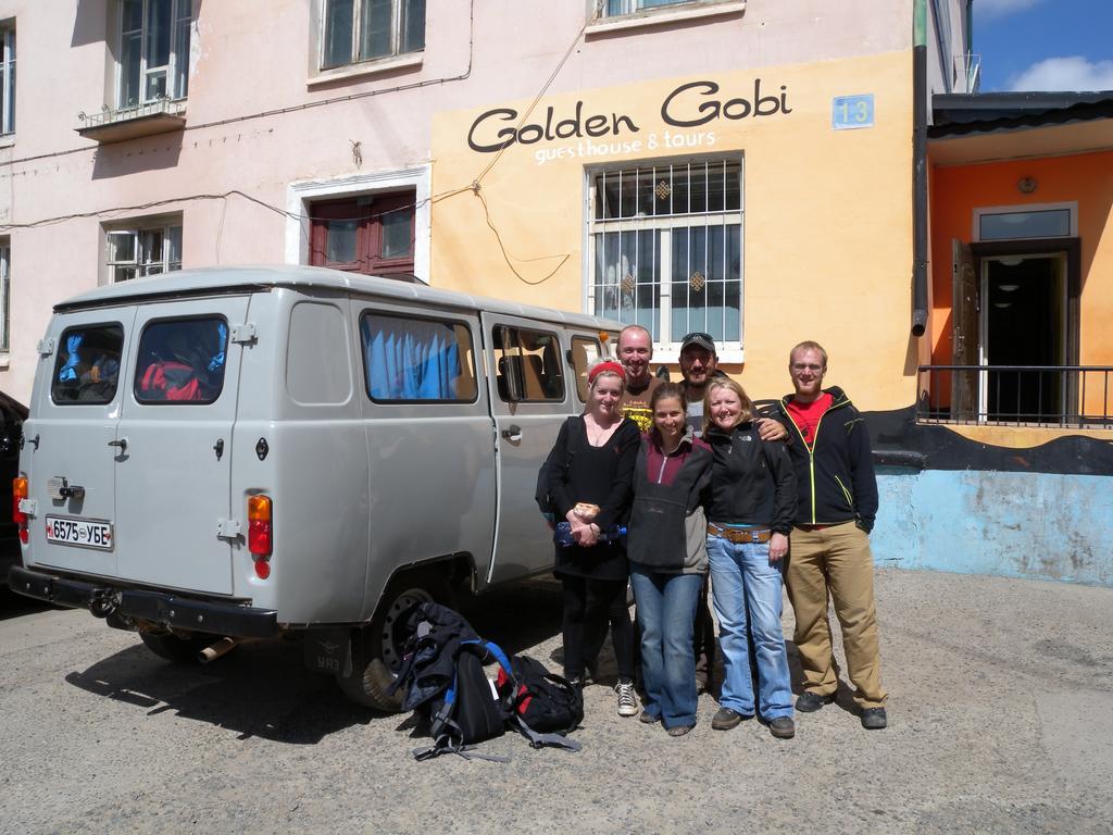 Golden Gobi Hostel & Tours Ulán Bator Exterior foto